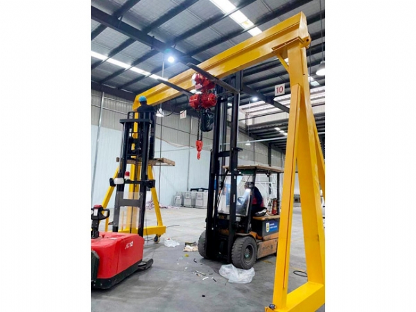 電（diàn）動龍門架（jià）